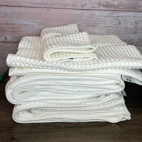 Hotel collection luxury Waffle cotton towels. - Picture 10 of 11